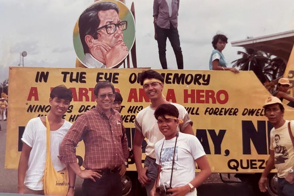 [照片] 一场暗杀和一个意外的孩子：一位在菲律宾的台湾记者