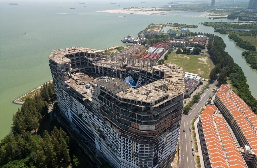 An abandoned incomplete building in Melaka Gateway. (Photo: Hugo Teng)