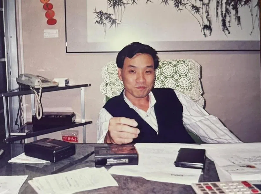 Interviewing Singapore Workers’ Party parliament member Low Thia Khiang, 1993.