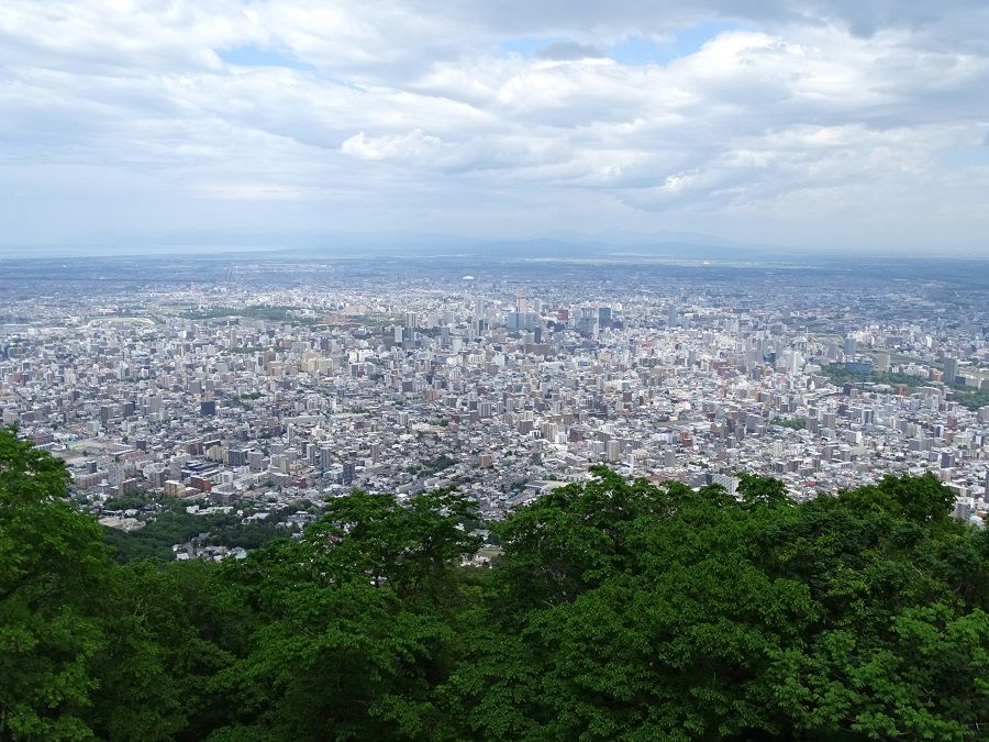 View of Sapporo atop Mt. Moiwa. (Photo: Adam Jones/Licensed under CC BY-SA 2.0)