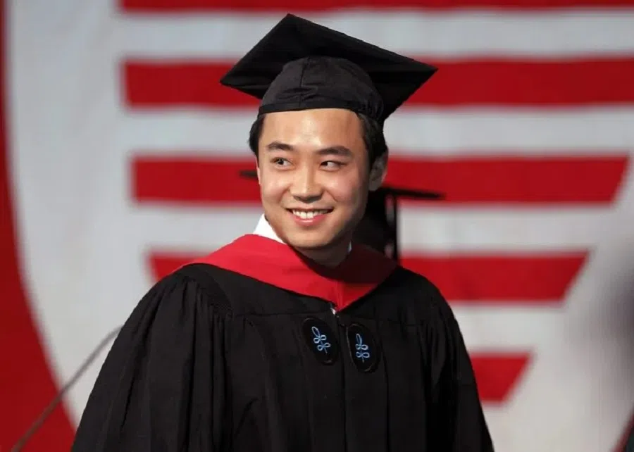 Bo Guagua at his graduation from Stanford University in 2012. (Internet)