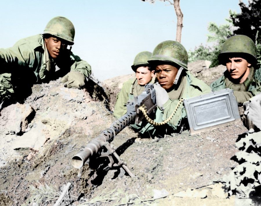 The US army using M1918 Browning Automatic Rifles, November 1950. During this time, the US army was in retreat.