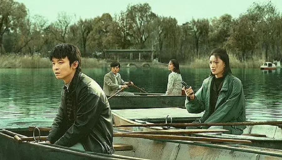 Still photo from Zhang Dalei’s mini-series Why Try to Change Me Now (2023), adapted from Shuang Xuetao’s Moses on the Plain (《平原上的摩西》).