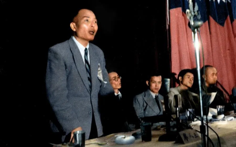 After his arrest, Chen Fuxing — secretary of the re-established CCP Taiwan Working Committee — led several key underground party leaders in holding a press conference to announce their withdrawal from the Chinese Communist Party, 1952.