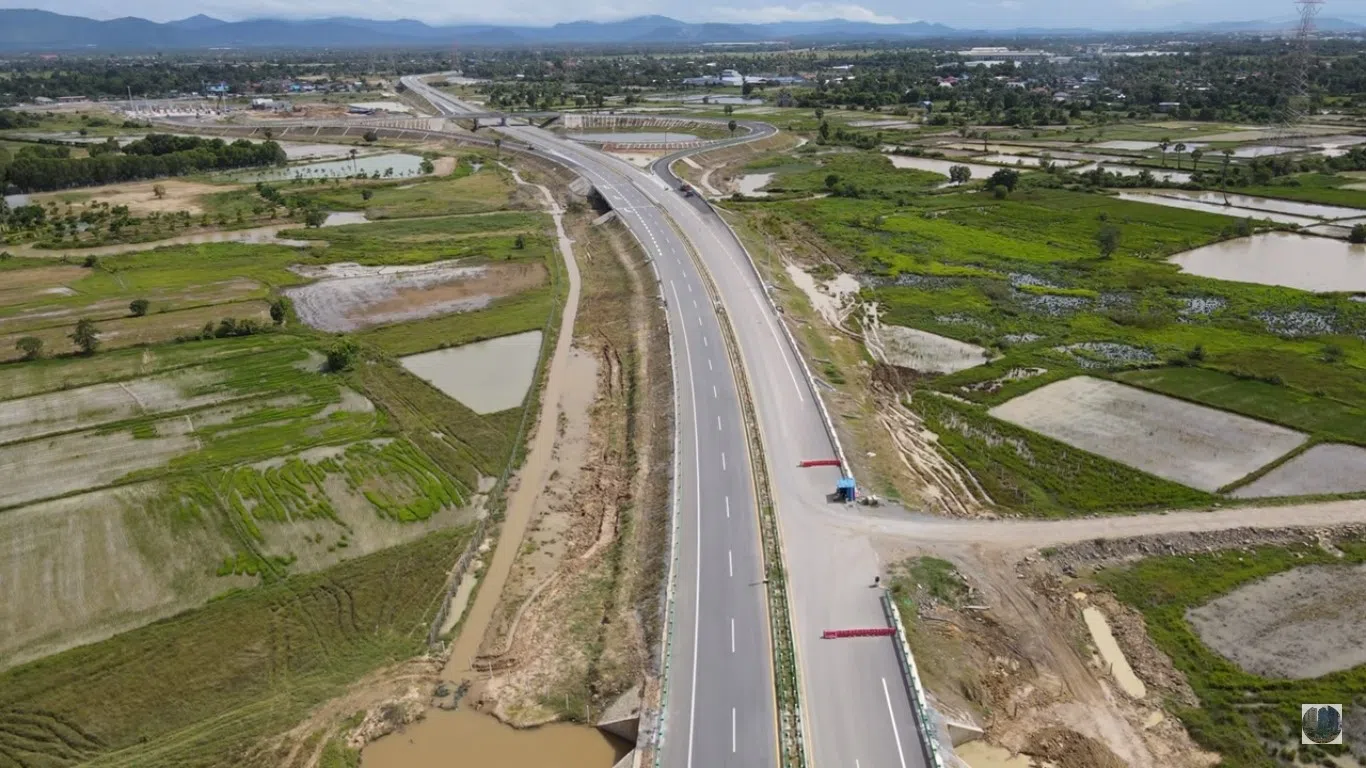 A screen grab from a video featuring the Phnom Penh-Sihanoukville Expressway. (Internet)