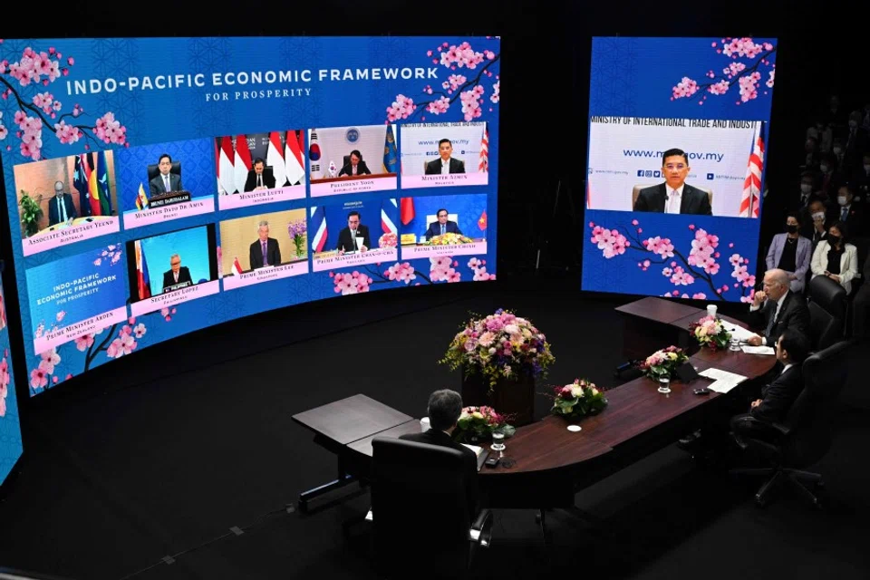 US President Joe Biden and Japan's Prime Minister Fumio Kishida attend the Indo-Pacific Economic Framework for Prosperity with other regional leaders via video link at the Izumi Garden Gallery in Tokyo on 23 May 2022. (Saul Loeb/AFP)