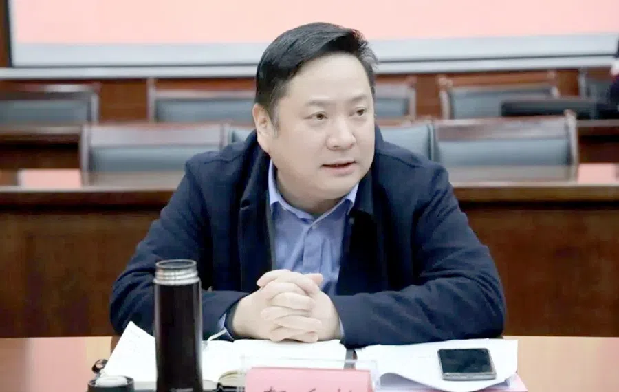 Yu Tingdong, deputy chief for Hangzhou’s Binjiang district in Zhejiang province, was investigated for misconduct during a drinking session.