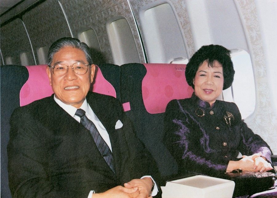 President Lee Teng-hui and wife Tseng Wen-hui taken as they were en route to Singapore for an official visit in 1989.