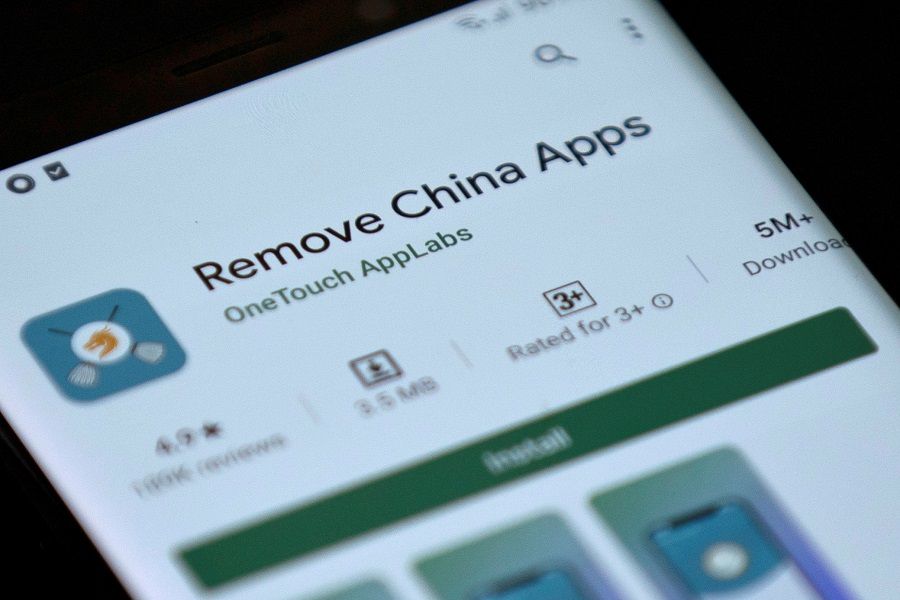 "Remove China Apps" is seen in the Google Play store on a mobile phone in this illustration taken on 2 June 2020. (Danish Siddiqui/Illustration/File Photo/Reuters)