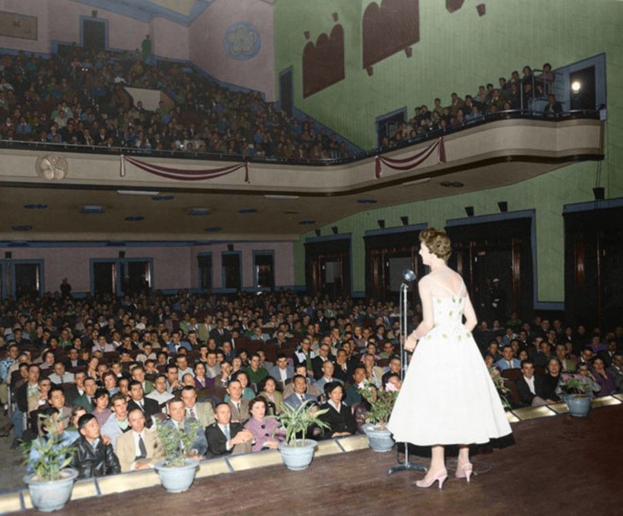 The US Armed Forces Entertainment performing in Taipei Zhongshan Hall, 1950s. Most of those in the audience were US army troops.
