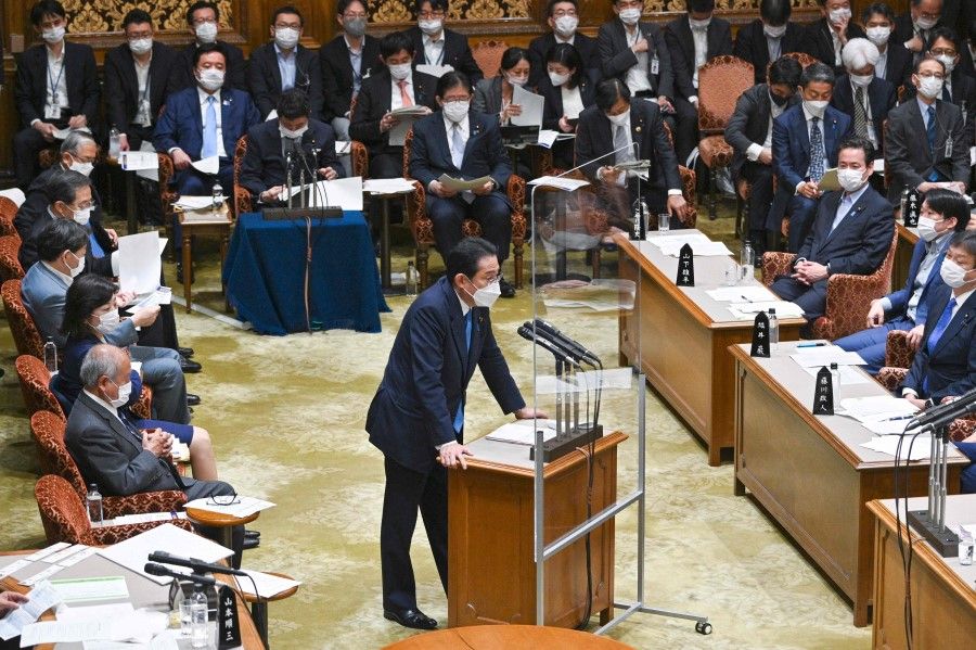 Japanese Prime Minister Fumio Kishida (centre) speaks in parliament on 31 May 2022. (Kazuhiro Nogi/AFP)