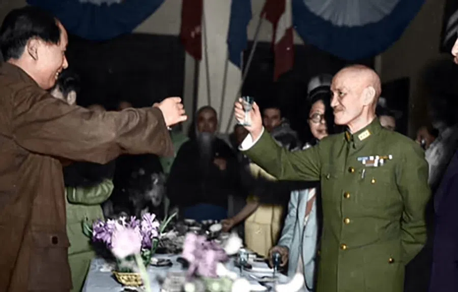 In October 1945, Nationalist government Chairman Chiang Kai-shek and Communist Party Chairman Mao Zedong celebrated peace talks in Chongqing.