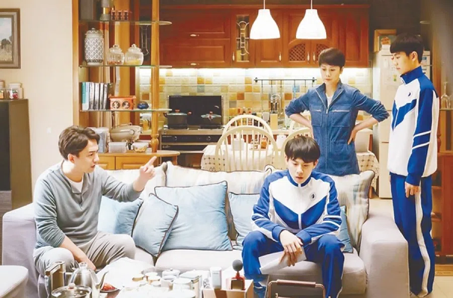 A scene from the popular TV series A Little Reunion, which includes a classic "mother hen" character. (Internet)