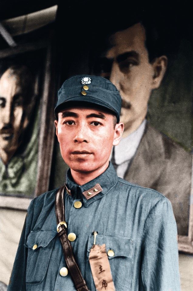 In 1938, the first year of the war, the KMT and CCP worked together seamlessly to resist the enemy. Zhou Enlai became deputy head of the political department of the military committee of the Nationalist government, and helped to organise various resistance activities against the Japanese among the people. The photo shows Zhou in Hankou, at the first anniversary commemoration of the Marco Polo Bridge incident. In the background are photographs of Sun Yat-sen and Chiang Kai-shek.