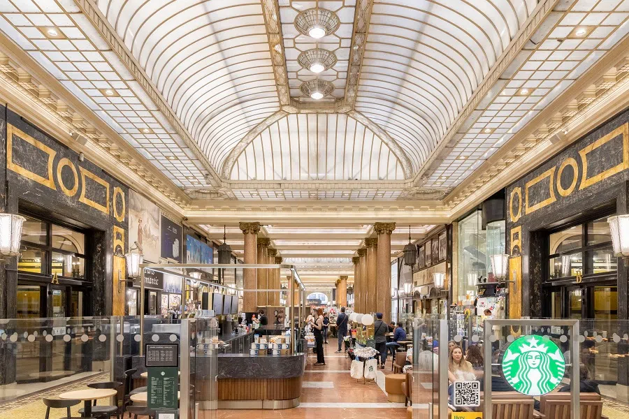A view of Arcade des Champs-Élysées in Paris, France. (Photo: ZeusUpsistos/Licensed under CC BY-SA 4.0)
