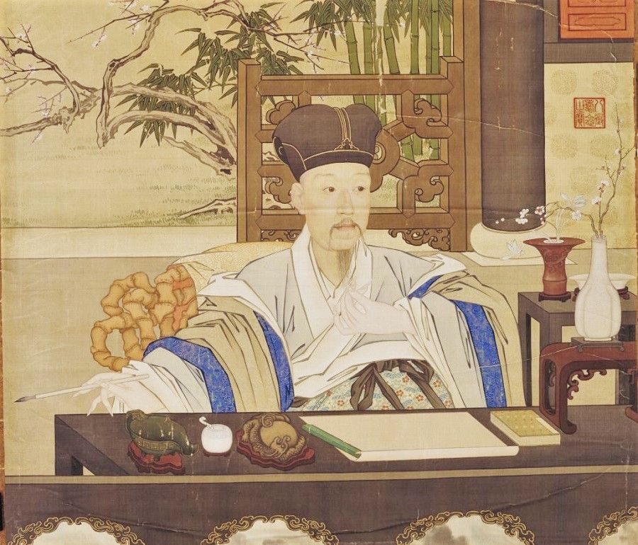 Emperor Qianlong writing (《乾隆帝写字像》), The Palace Museum. (Internet)