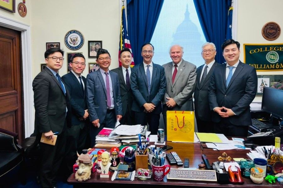 Eric Chu (fourth from right) with Ohio representative Steve Chabot (third from right), 8 June 2022. (Facebook/Eric Chu)