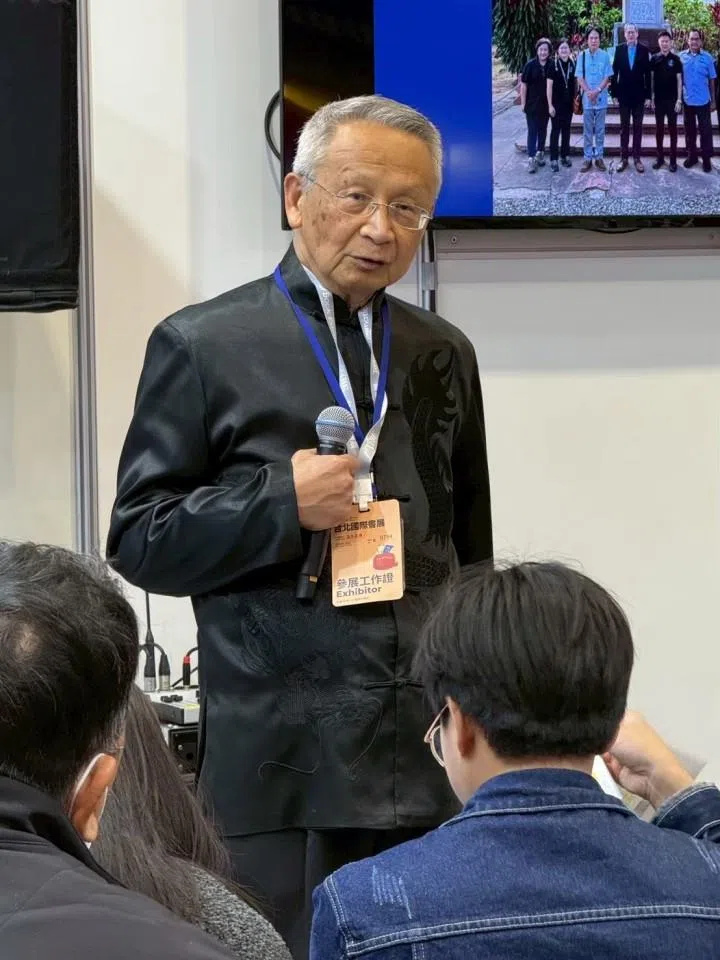 Professor Zhu Hongyuan of Academia Sinica, a renowned scholar of the War of Resistance.