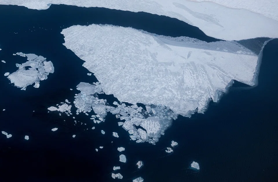 Sea ice in the Arctic Ocean is seen near Ny-Aalesund, Svalbard, Norway, 5 April 2023. (Lisi Niesner/Reuters)