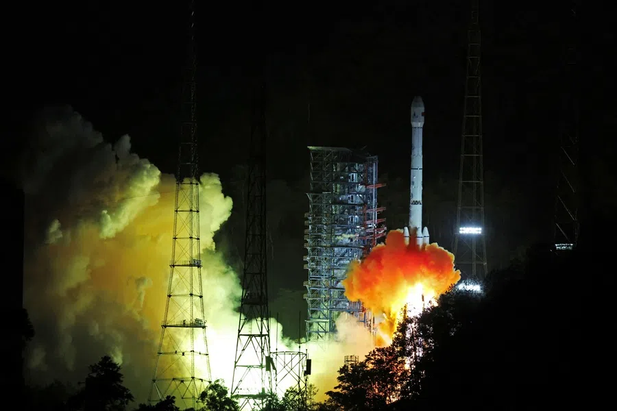 A Long March-3B Y110 rocket carrying Tianwen-2 probe takes off from the Xichang Satellite Launch Center in Sichuan province, China, on 29 May 2025. (China Daily via Reuters)