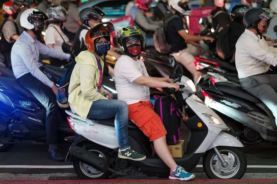 Motorists wait in traffic in the Zhongxiao commercial zone in Taipei, Taiwan, on 29 September 2022. (Sam Yeh/AFP)