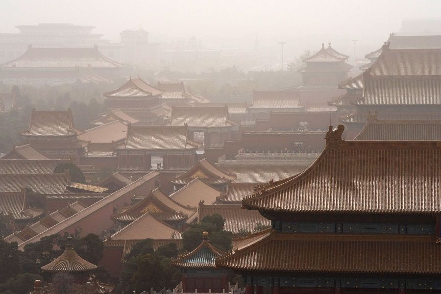 The Forbidden City shrouded in smog during a sandstorm in Beijing, China, on 22 March 2023. (Bloomberg)