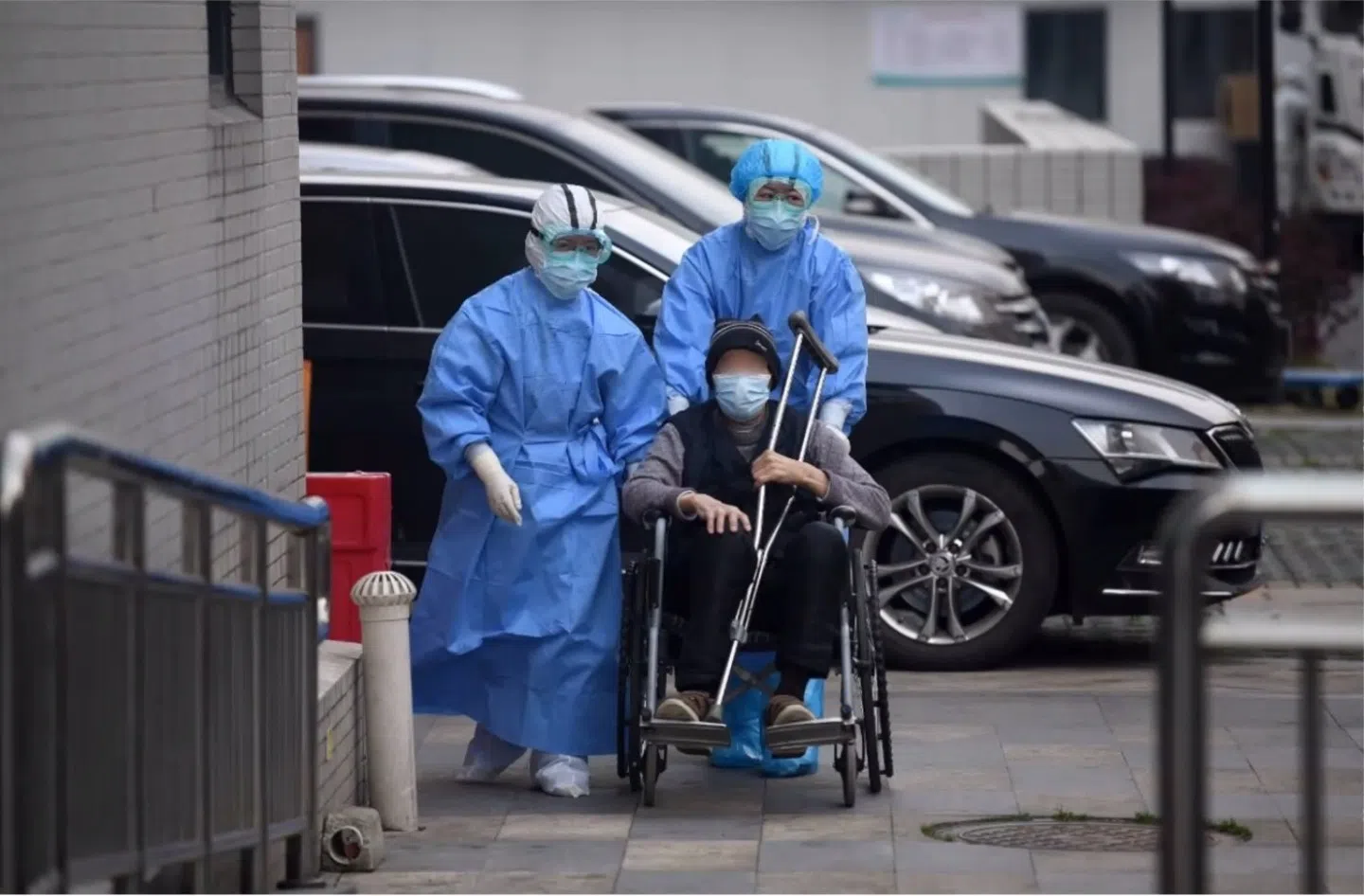 Dr Li Yan's 91-year-old patient, recovered and discharged.