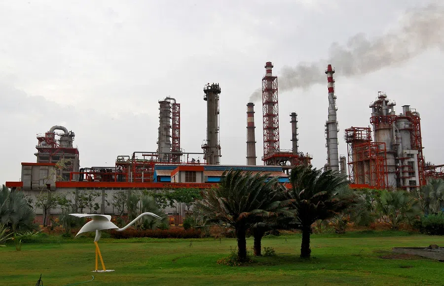 An oil refinery of Essar Oil is pictured in Vadinar in the western state of Gujarat, India on 4 October 2016. (Amit Dave/Reuters)