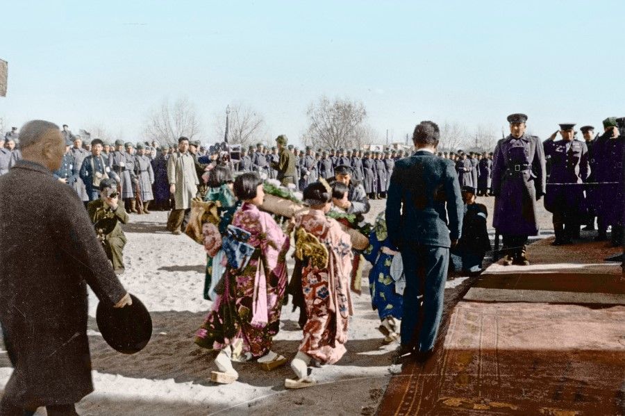 In November 1945, the Red Army held a memorial event in Changchun for the October Revolution. The Japanese business association arranged for some Japanese girls to wear traditional kimonos and present flowers to the Red Army soldiers. For the Japanese as the vanquished in war to wear their national clothes and give flowers to the Red Army was an insult to Japan; however, Japan did lose the war, and the Japanese in Manchuria were refugees that faced a sad fate.