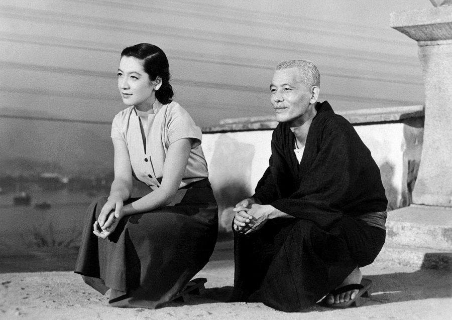 Setsuko Hara and Chishu Ryu in Tokyo Story, directed by Yasujiro Ozu, 1953. (Wikimedia)