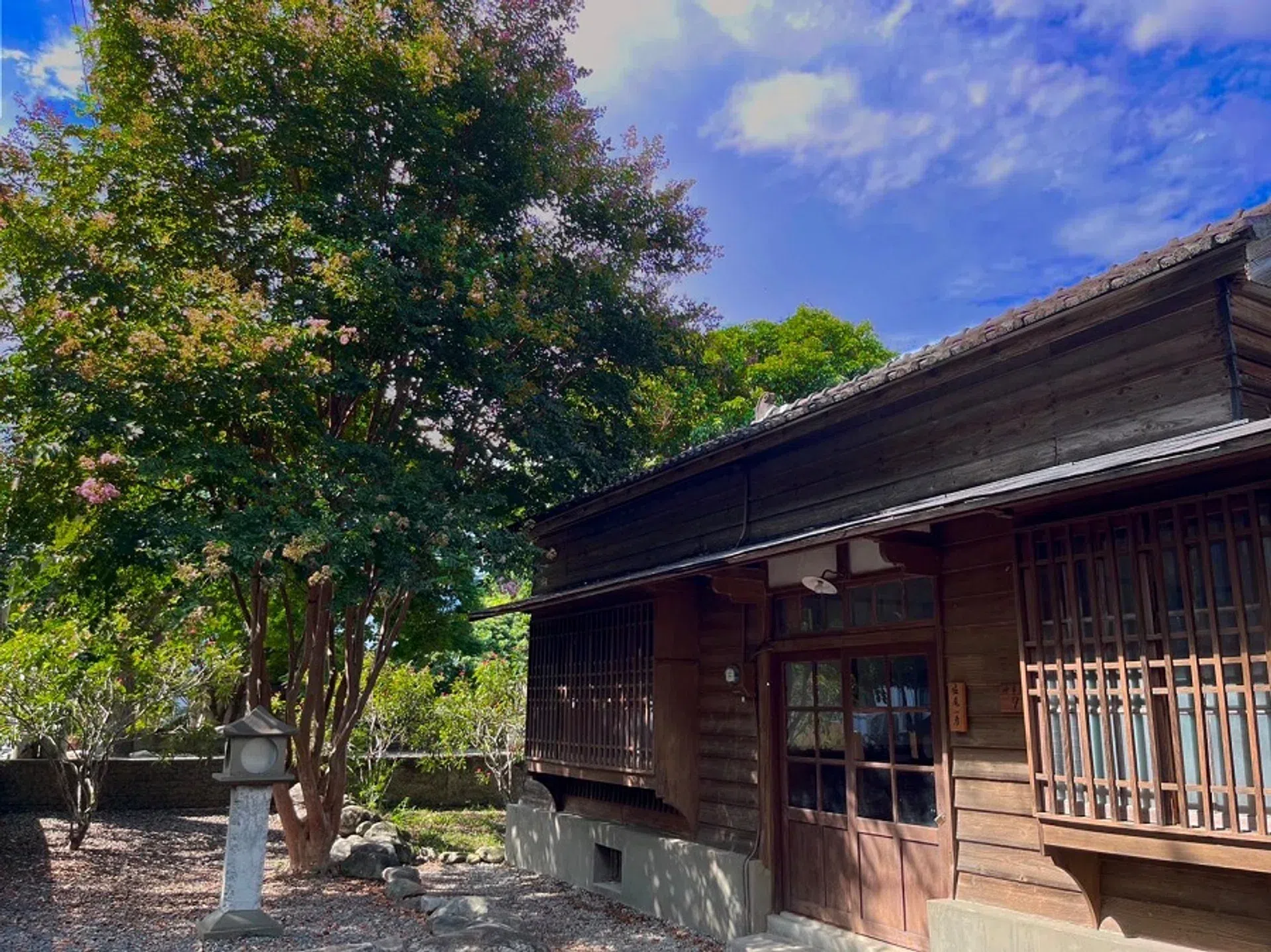 Chiang Hsun’s Study in Chishang used to be the old living quarters of the first principal of Chishang’s elementary common school.