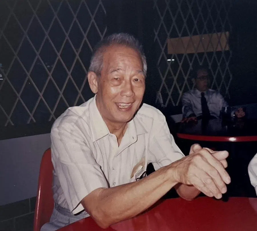Interviewing Dr Lee Siew Choh, who played a significant role in Singapore’s political history, 1987.