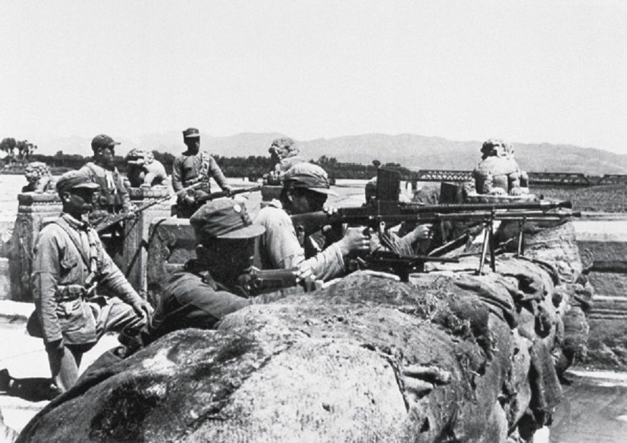 The Chinese army guarding their country against Japanese invaders at Marco Polo Bridge, 1937. (Wikimedia)