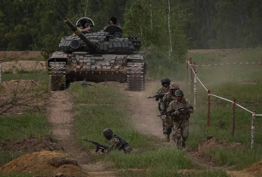 Ukrainian servicemen attend an exercise, amid Russia's attack on Ukraine, in Chernihiv region, Ukraine, 15 May 2023. (Gleb Garanich/Reuters)
