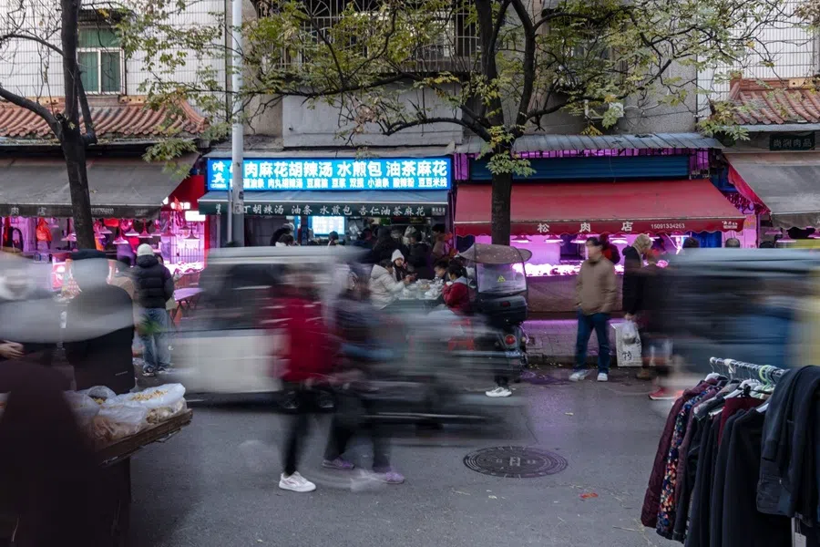 Stalls at a morning market in Xi'an, Shaanxi province, China, 3 December 2025. (Qilai Shen/Bloomberg)