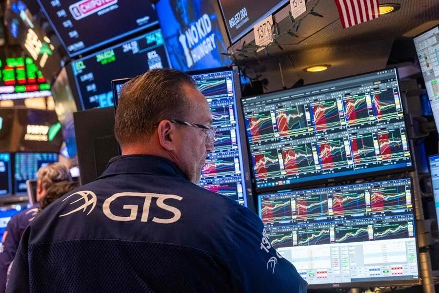 Traders work on the floor of the New York Stock Exchange (NYSE) on 6 May 2026 in New York City. (Spencer Platt/Getty Images/AFP)