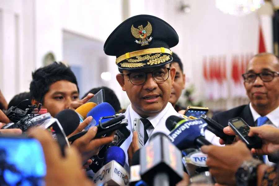 Anies Baswedan answers questions from journalists after his inauguration as Jakarta governor, at the State Palace, Jakarta, October 2017. (Wikimedia)