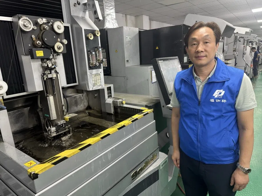Hardware mould manufacturer Gong Fuzhou has rented a factory in Vietnam and is preparing to relocate part of his company's production away from Dongguan.