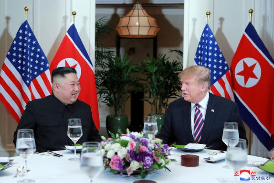 North Korea's leader Kim Jong-un (left) and then US President Donald Trump meet during the second US-North Korea summit in Hanoi, 2019. (Internet)