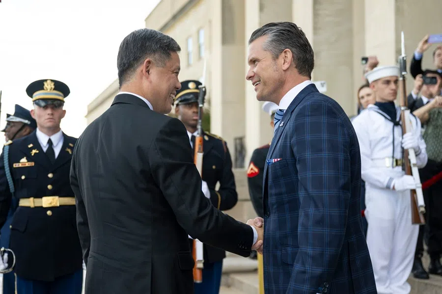 Secretary of War Pete Hegseth welcomes Singapore’s Minister for Defence Chan Chun Sing to the Pentagon, Washington, DC, 9 September 2025. (Department of War photo by US Navy Petty Officer 1st Class Alexander Kubitza/Office of the Secretary of Defense Public Affairs/US Embassy Singapore Facebook page)