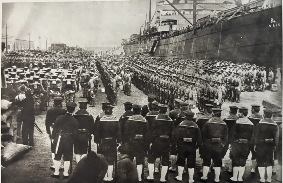 In 1928, as the National Revolutionary Army entered Jinan, the Japanese, in order to protect their special interests in Shandong, dispatched the Sixth Division to land in Qingdao and obstruct the expeditionary forces.