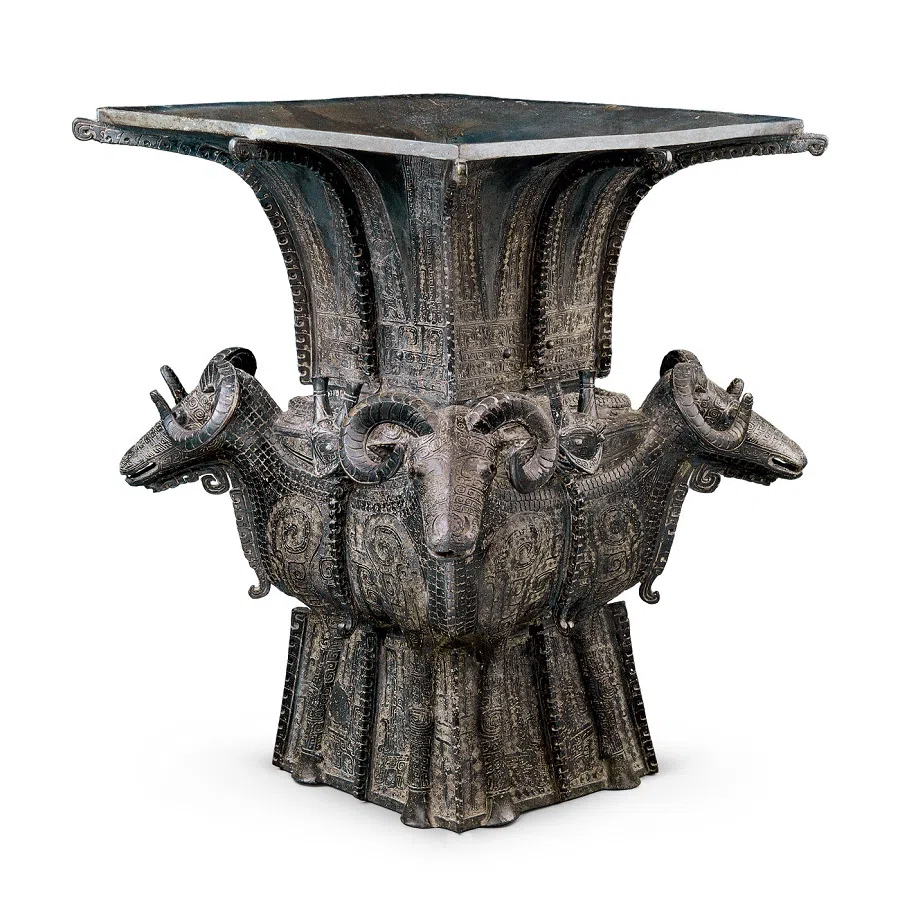 The Four-goat Square Zun, National Museum of China. (Internet)