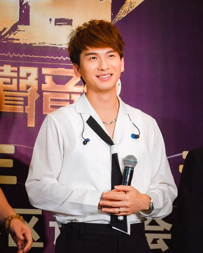 Albert Chau was the champion of the first season of Midlife Sing & Shine! (Instagram/Albert Chau (@katchau86))