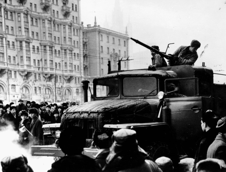 In 1965, Chinese students in the Soviet Union organised Asian, African and Latin American students to protest against the US in Moscow. The Soviet government mobilised the military police to suppress the protests.