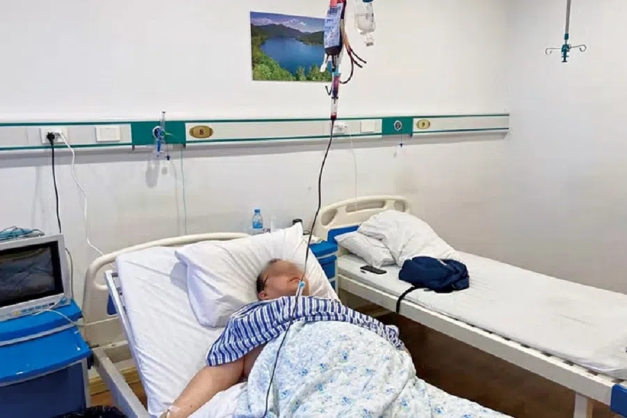 Li Yayuanlun was sent to the Bethune Cambodia China First Hospital for treatment on 11 February 2022. (Photo: Courtesy of Huang Yan, a reporter at a Cambodia-based media outlet)　