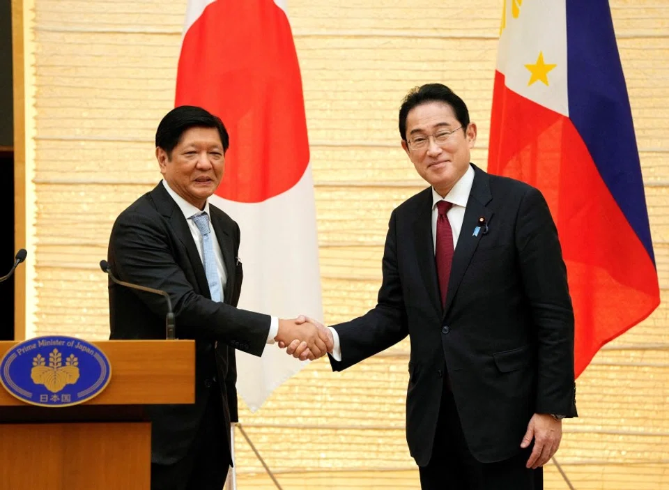 Philippine President Ferdinand Marcos Jr. (left) and Japanese Prime Minister Fumio Kishida (right) conclude their joint press remarks after their talks at prime minister's official residence in Tokyo, Japan, 9 February 2023. Kimimasa Mayama/Pool via Reuters)