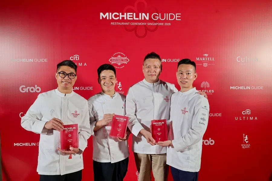 The list of restaurants in the 2026 Michelin Guide Singapore has been released, and the awards ceremony was held on 4 August 2026 at Raffles Hotel Sentosa, Singapore. A total of 45 restaurants were included in the list, including three Chinese restaurants that won a star for the first time: Jin Ting Wan’s Albert Li (from left),  Yongfu Restaurant’s Ke Yue-ping; and Cherry Garden by Chef Fei’s Huang Jinghui, and Steven Luo.