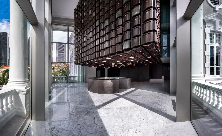 Mok Wei Wei, Victoria Theatre and Concert Hall refurbishment, 2009-2014. (Photo: Edward Hendricks)