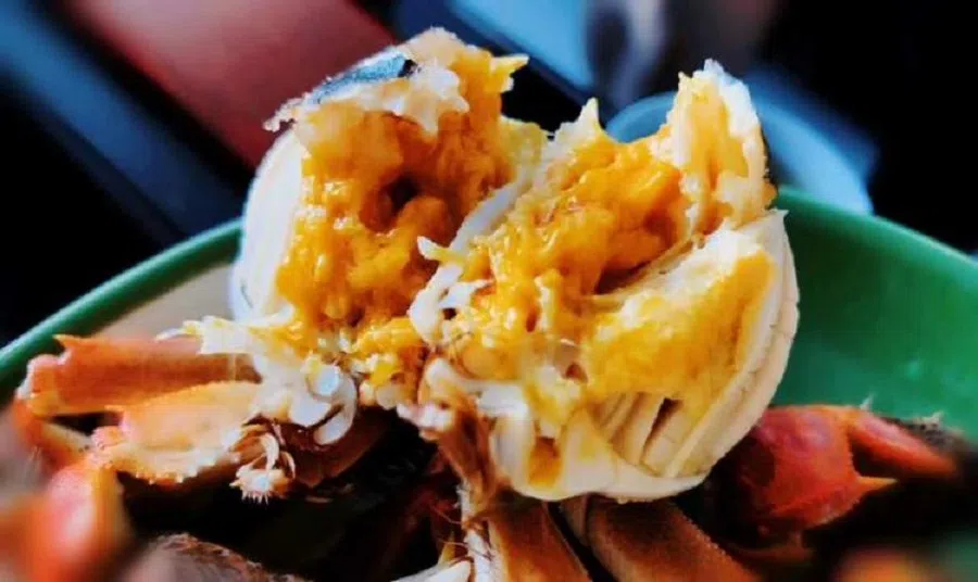 Liuyuehuang crabs filled with thick and velvety roe. (Internet)