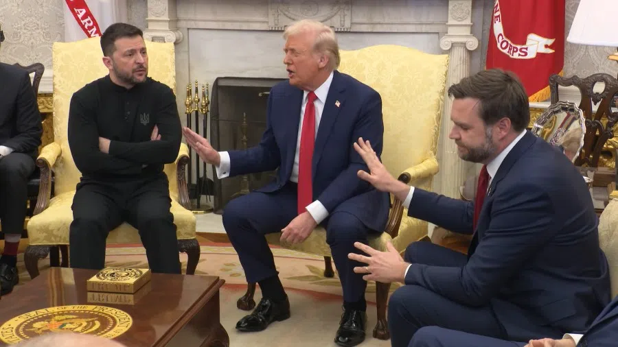 A screen grab from a video showing US President Donald Trump (centre) and US Vice-President JD Vance (right) with Ukrainian President Volodymyr Zelenskyy (left) in the Oval Office on 28 February 2025. (Internet)